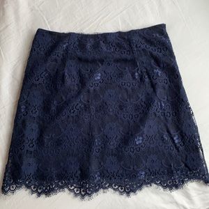 Lace mini skirt